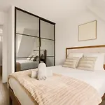 Ecrin Parisien Cosy & Chic Au Pied Des Champs Elysees 1 Min