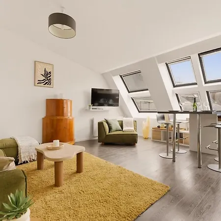 Apartment Ecrin Parisien Cosy & Chic Au Pied Des Champs Elysees 1 Min