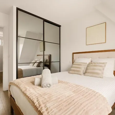 Ecrin Parisien Cosy & Chic Au Pied Des Champs Elysees 1 Min