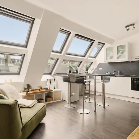 Ecrin Parisien Cosy & Chic Au Pied Des Champs Elysees 1 Min