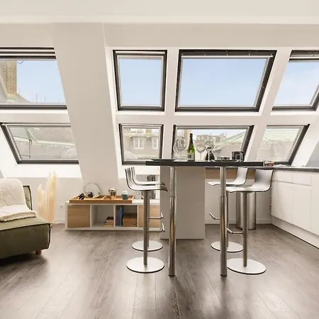 Ecrin Parisien Cosy & Chic Au Pied Des Champs Elysees 1 Min Apartment