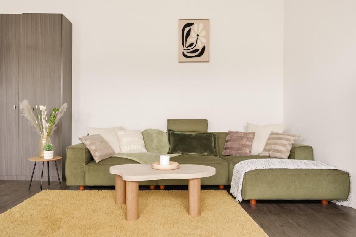 Ecrin Parisien Cosy&chic Au Pied Des Champs élysées 1 Min