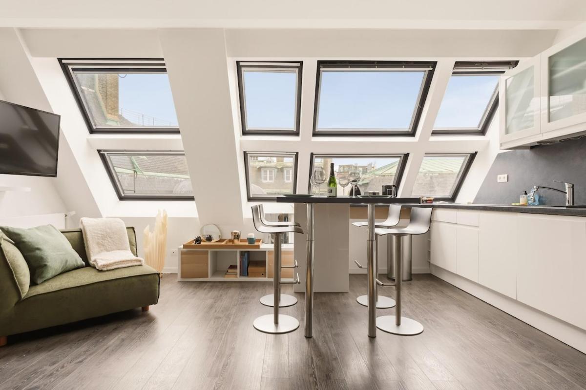 Ecrin Parisien Cosy&chic Au Pied Des Champs élysées 1 Min Appartamento